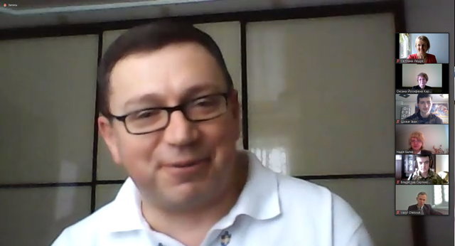 Обговорення цікавих ідей ректором Б.Б.Буяком із студентами фізико-математичного факультету